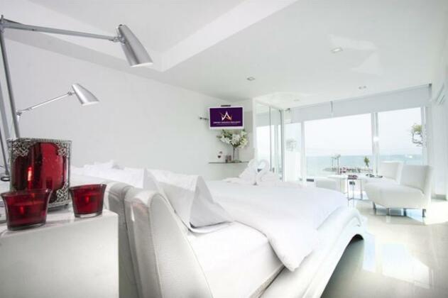 Luxury 5 Star Beach Villa 8 Bedrooms - Photo5