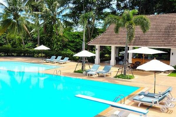 Private 6 Bed Luxury Villa with Pool - Photo4