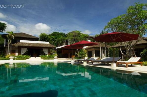 Private 9 Bed Villa with Swimming Pool - Photo5