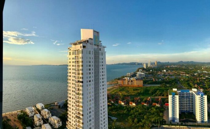 Veranda Resort Pattaya x Sea & Sky View in Residence Bldg