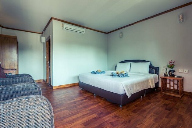Lipe Village - Photo2