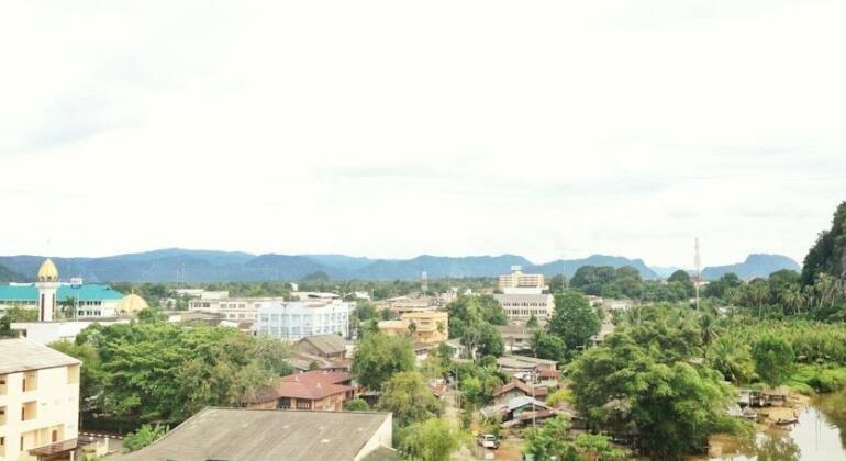 SinKiat Buri Hotel - Photo3