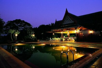 Baan Thai Resort Si Prachan