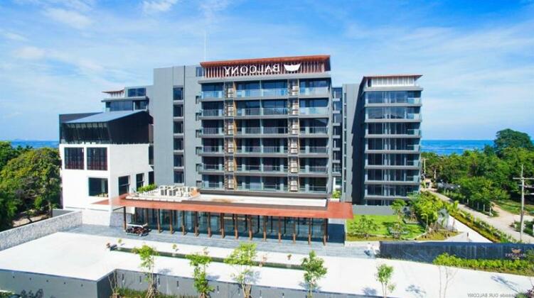 Balcony Seaside Sriracha Hotel & Serviced Apartments - Photo3