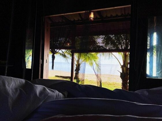 Natural High Beach Cafe and Homestay - Photo5