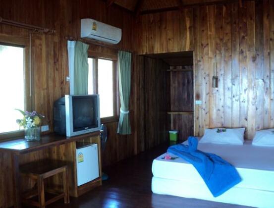 Kradan Beach Resort - Photo3