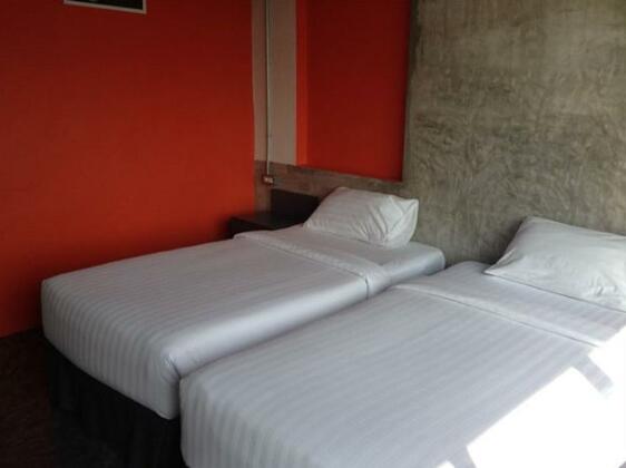 Pornsiri Hotel Sisaket - Photo3
