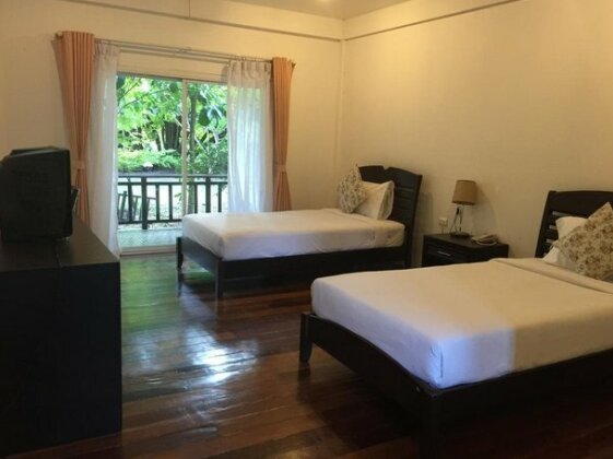 Tree House Hotel - Photo5