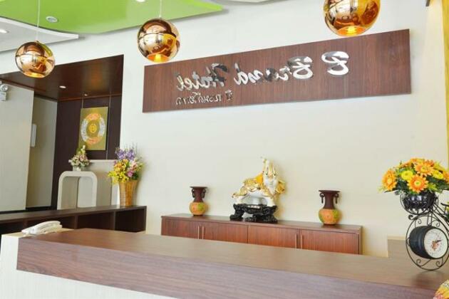 B Brand Hotel - Photo2