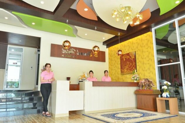 B Brand Hotel - Photo3