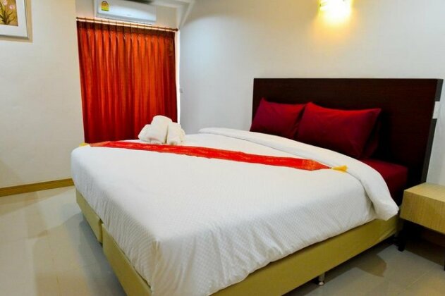 B Brand Hotel - Photo5