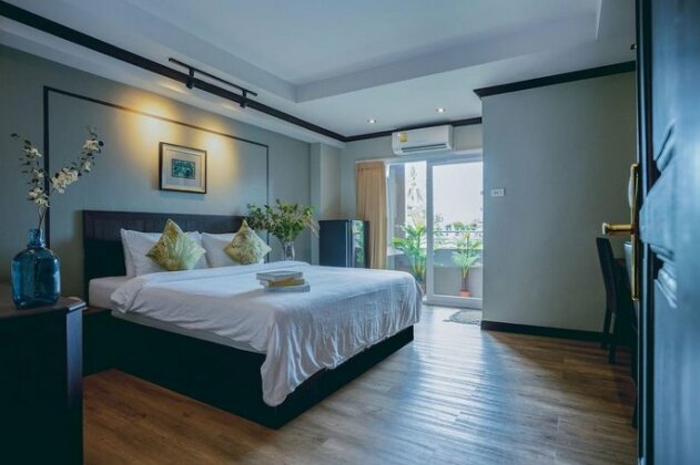 Club Tree Hotel - Photo3