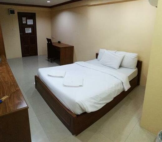 Pipatpong Hotel - Photo3
