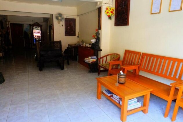 J-Safe Guesthouse - Photo2