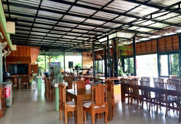 Ruen Narisra Resort - Photo4
