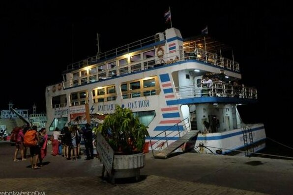 Suratthani Airport TJ Night Boat To Koh Tao