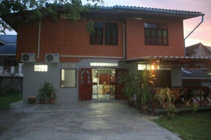 The Old Hostel Suratthani
