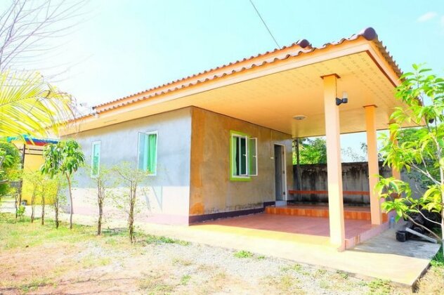 Thanatat Resort - Photo2