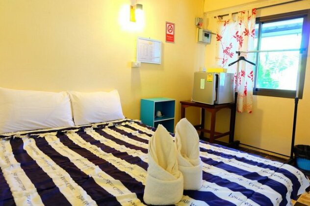 Thanatat Resort - Photo5