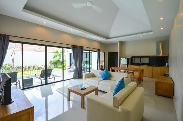 3-Bedroom Family Pool Suite Villa Phuket - Photo5