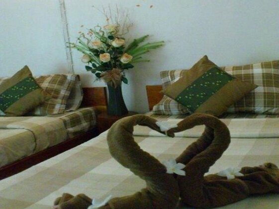 N J Hotel - Photo2