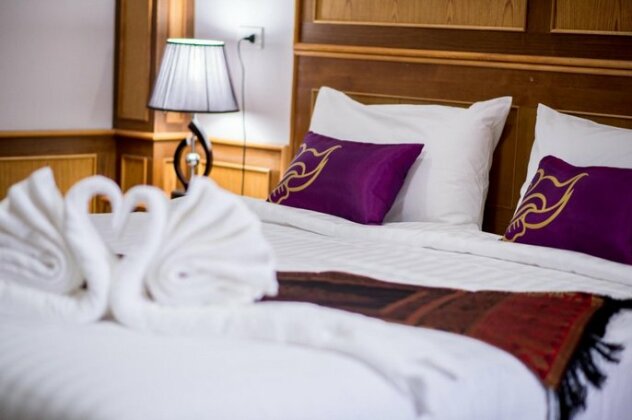 Thatphanom View Hotel Nakhon - Photo2
