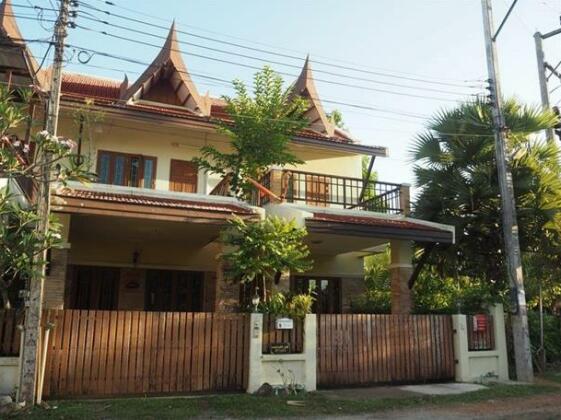Baan Thalang Residence