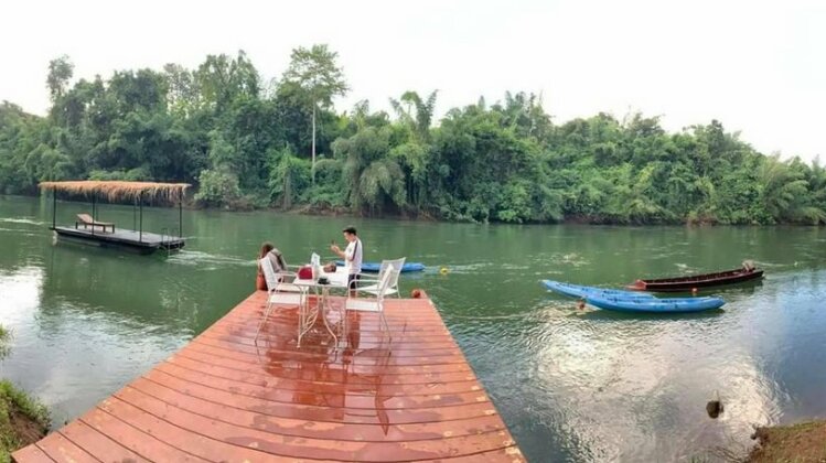 Suan Ruen Rom view raft - Photo2