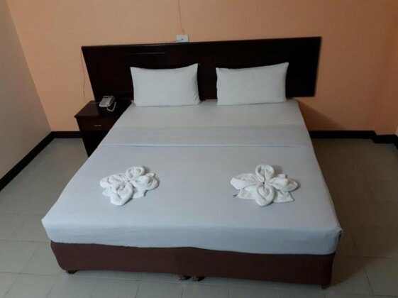 Centerpoint Hotel - Photo3