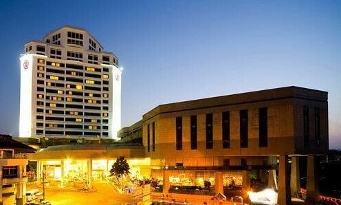Thumrin Thana Hotel - Photo2
