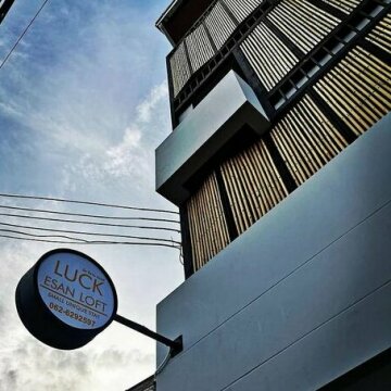 Luck Esan Loft