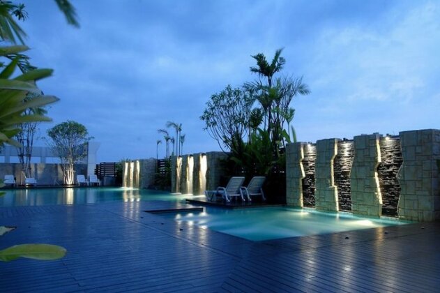 Sunee Grand Hotel - Photo2