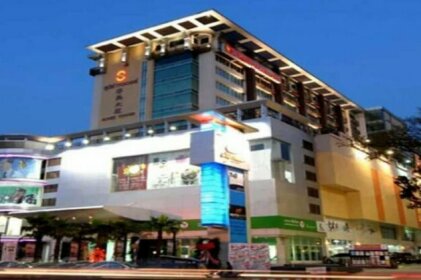 Sunee Grand Hotel