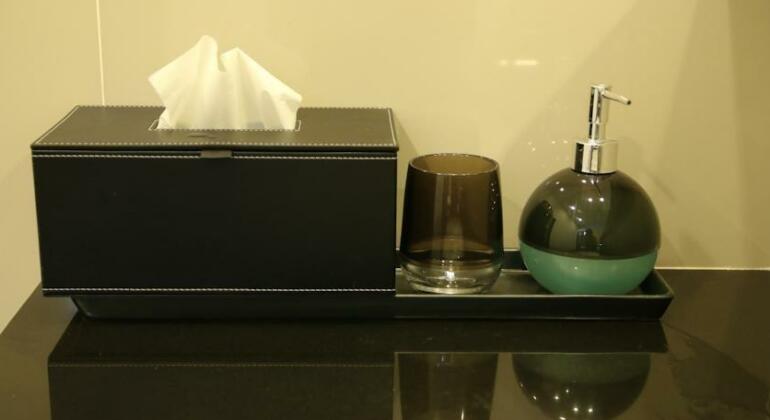 Dee Dee Place Hotel - Photo4