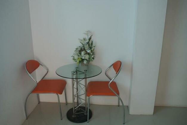 K T Grand Hotel - Photo4