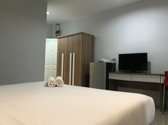 M Place - Photo3