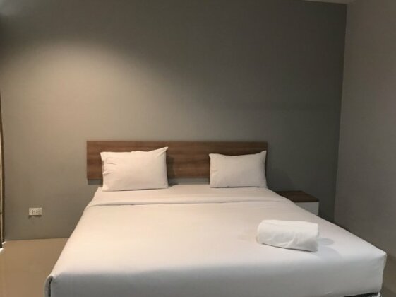 M Place - Photo4