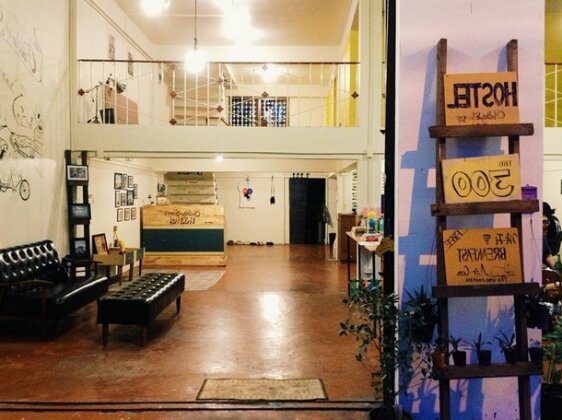 Oldie and Sleepy Hostel - Photo3