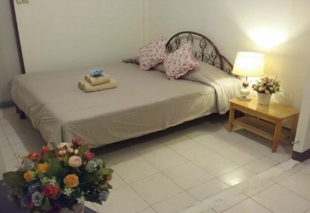 Srisin Guesthouse - Photo2