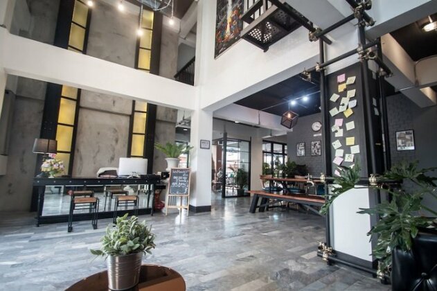 V1 Room Hotel - Photo2