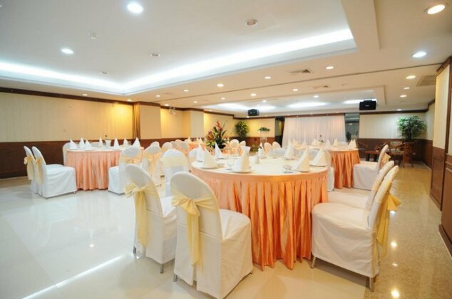 Friday Hotel Uttaradit - Photo4