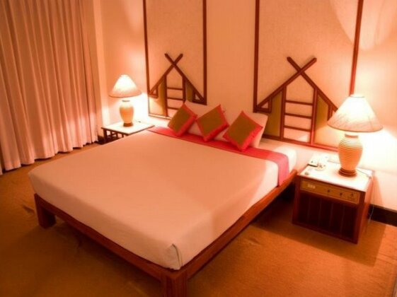 Seeharaj Hotel - Photo2