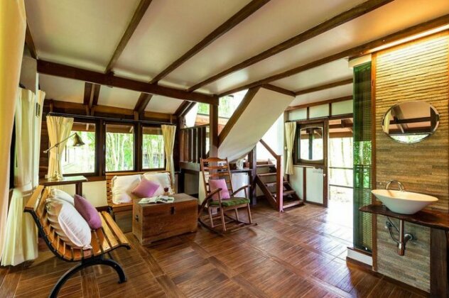 Village Farm & Winery - Photo3