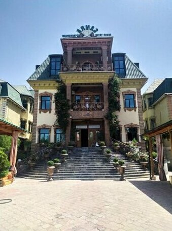 Almos Guest House
