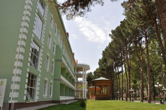 Bahoriston Hotel - Photo2
