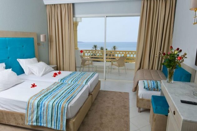 Hotel Liberty Resort - Photo4