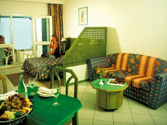 Abou Nawas Nejma - Photo2