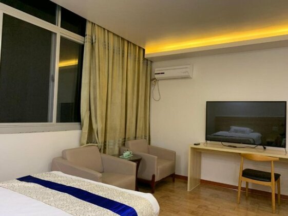 Coastline Hotel - Photo4