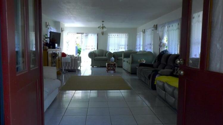 Tuna's Lodge - Photo2