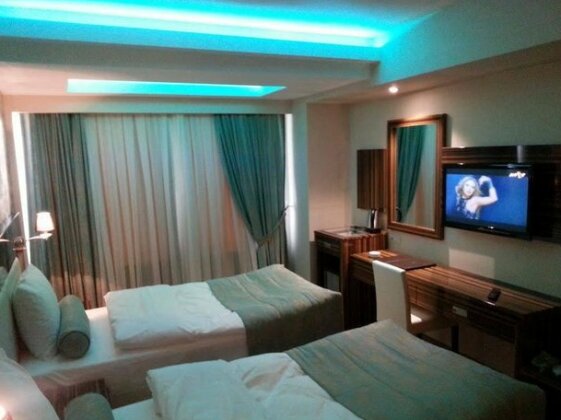 Hotel Grand Plus - Photo4